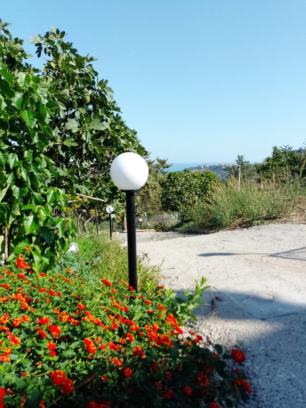 Granatelli Holiday Home Altavilla Milicia Exterior foto